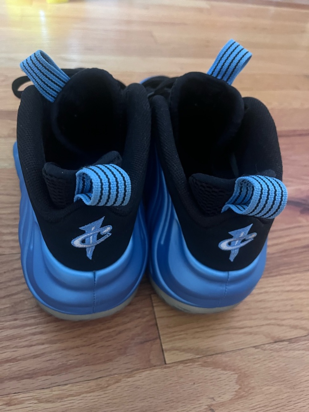 Nike Air Foamposite One University Blue - Size 12M - Picture 4 of 5